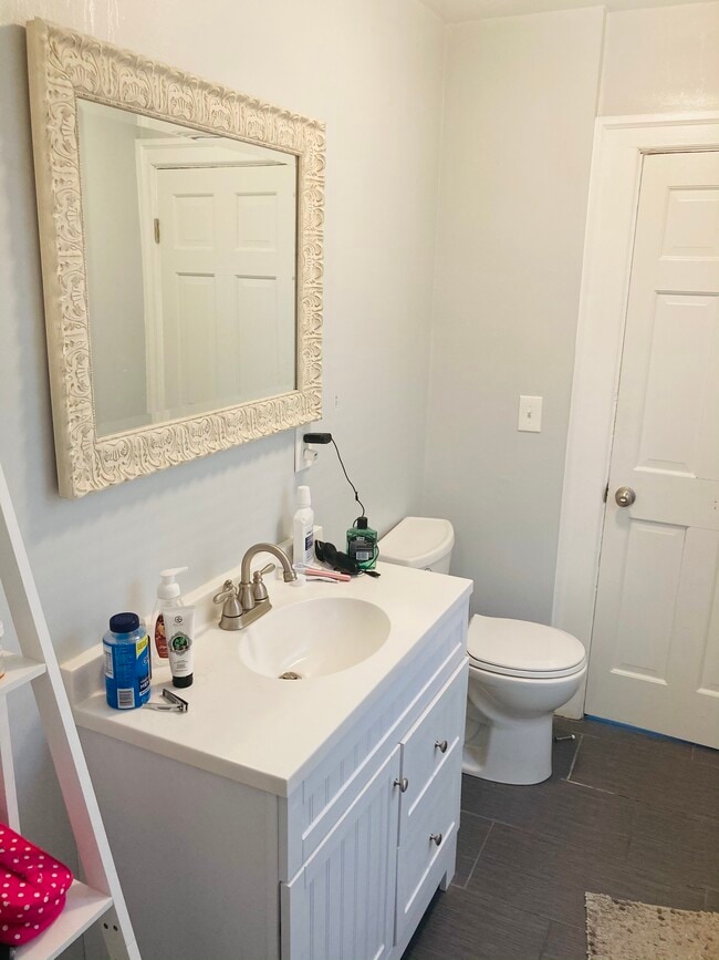 Building Photo - 34 Hickory Street