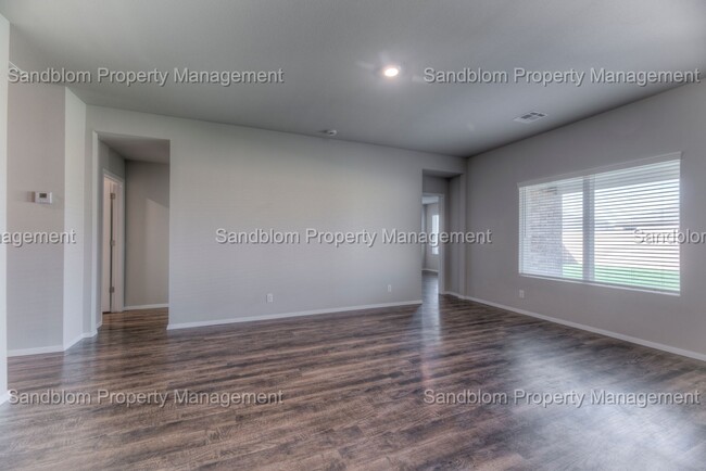 Building Photo - For Lease | New Construction - Broken Arro...