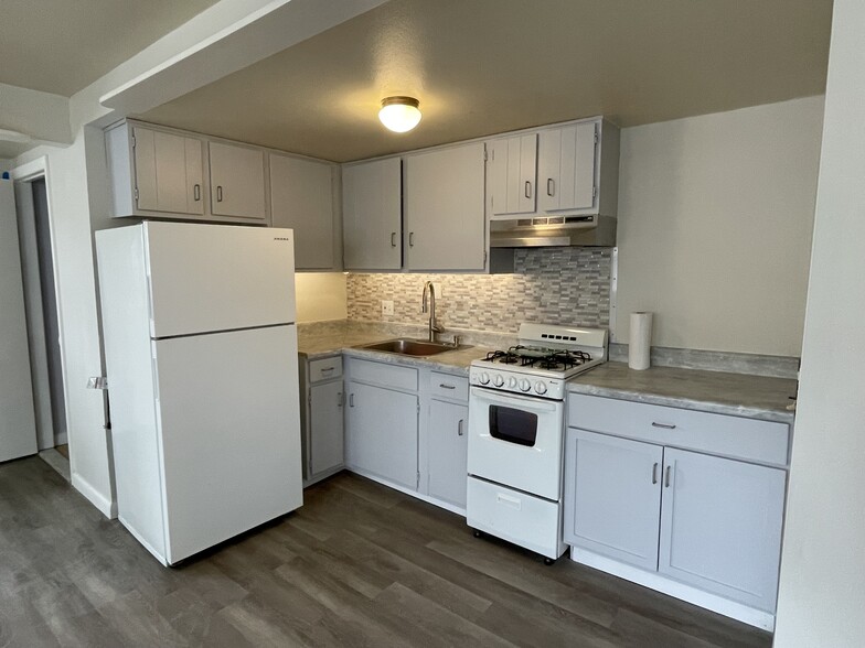 Renovated kitchen - 29 Center St