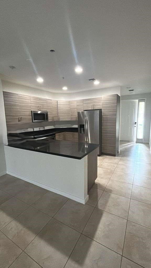 Building Photo - 2675 SW 81st Terrace