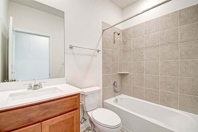 Building Photo - 8110 Colony Chase Ct