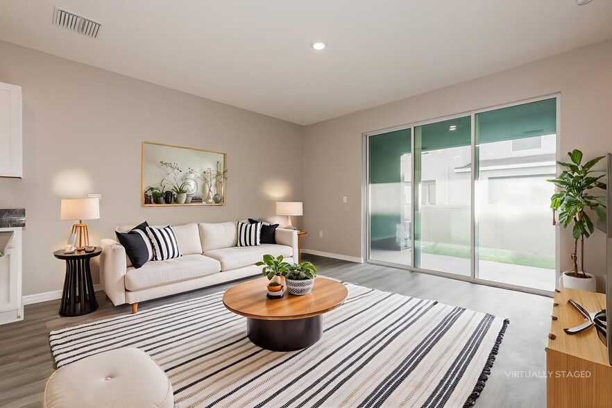 Building Photo - 2893 Peony Pr Ln