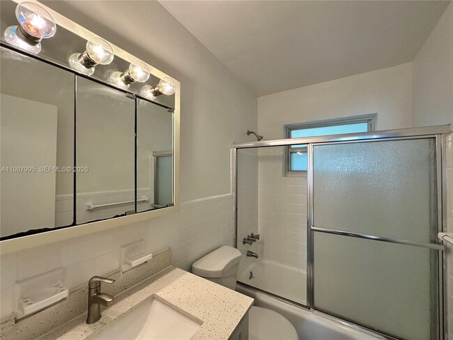 Building Photo - 2436 Van Buren St