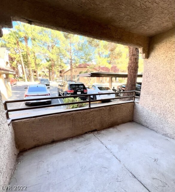 Building Photo - 2200 S Fort Apache Rd