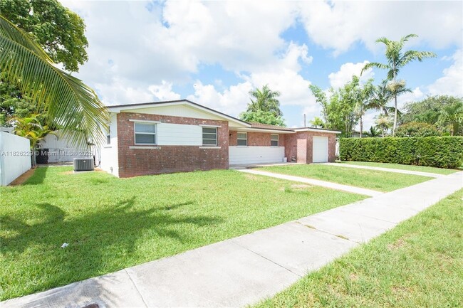 Building Photo - 15410 SW 295th St