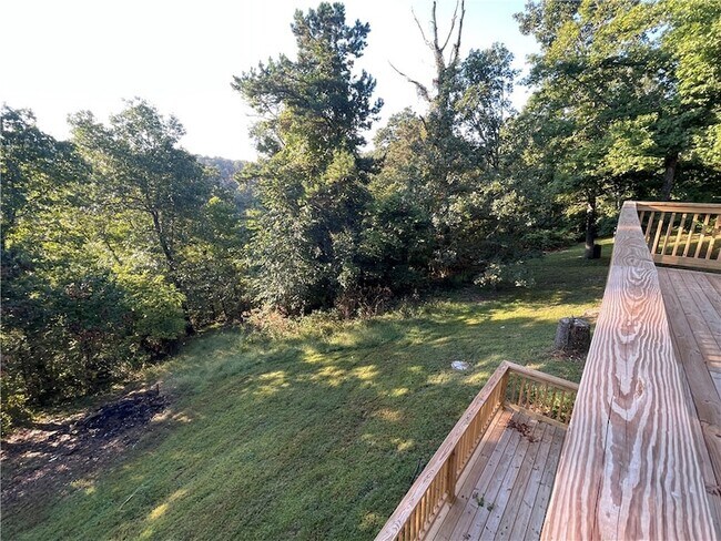 Building Photo - 42 Hope Dr