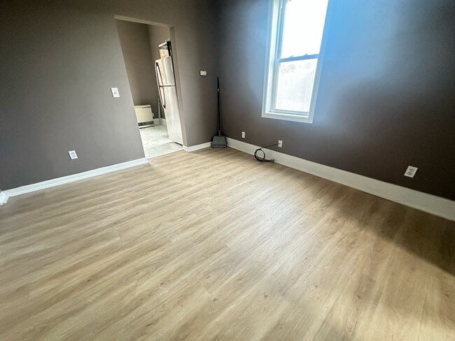 Building Photo - 12 Dawson St