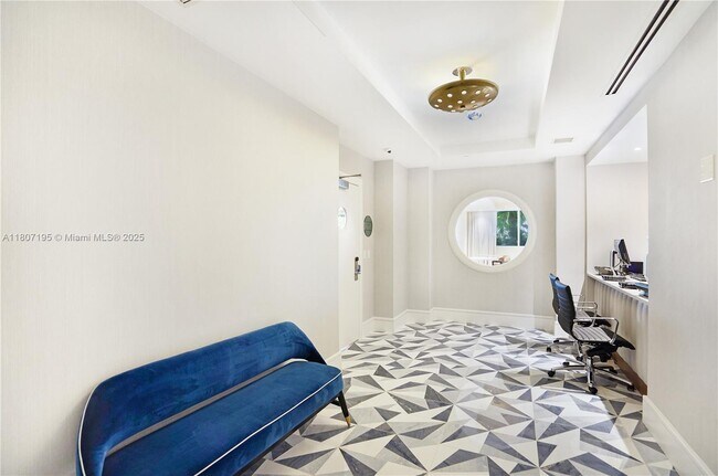 Building Photo - 4401 Collins Ave