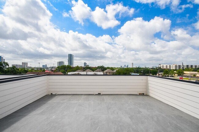Building Photo - 4709 Gibson St