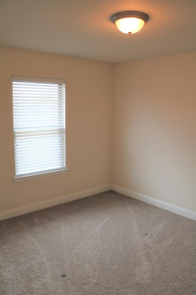 Building Photo - 6393 Redberry Dr