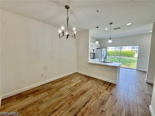 Building Photo - 3255 Tamara Dr