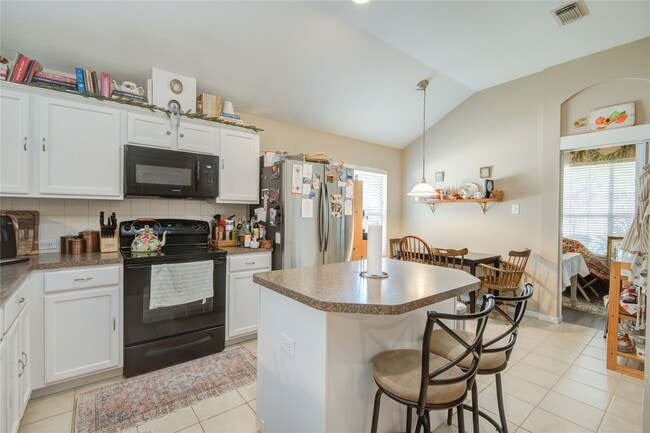 Building Photo - 17231 Hollow Sands Ct