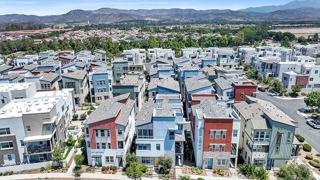 Building Photo - 137 Mirth