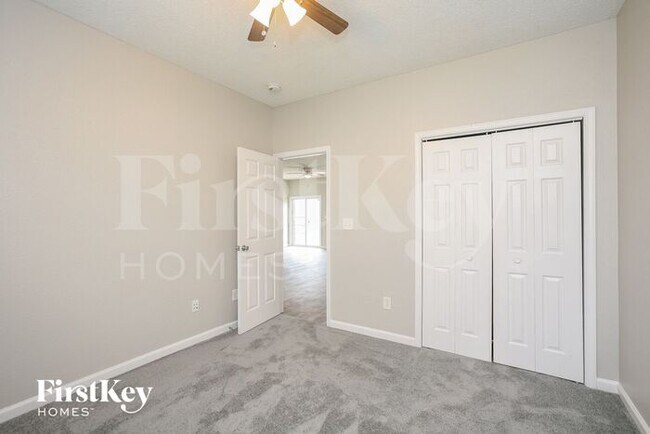 Building Photo - 15546 Outside Trail