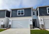 Building Photo - 2569 SE Hawkins Ave