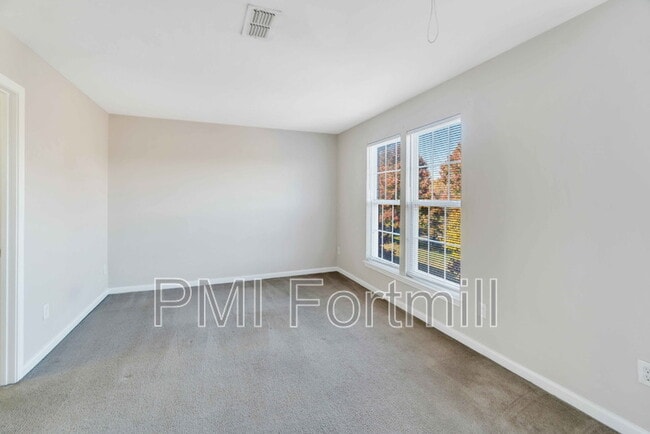 Building Photo - 15744 Kensington Palace Ln
