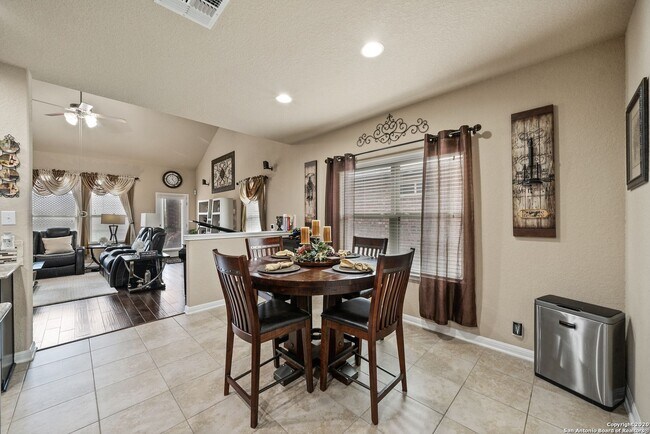 Building Photo - Beautiful 4 Bedroom Home in Turning Stone,...