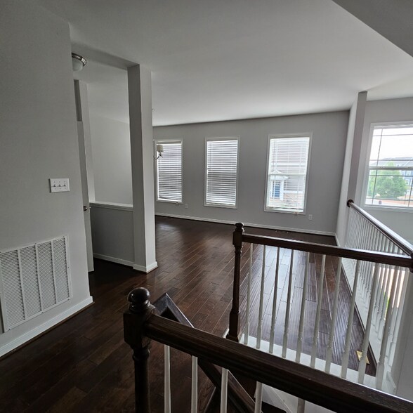 Building Photo - 4505 Hayloft Ct
