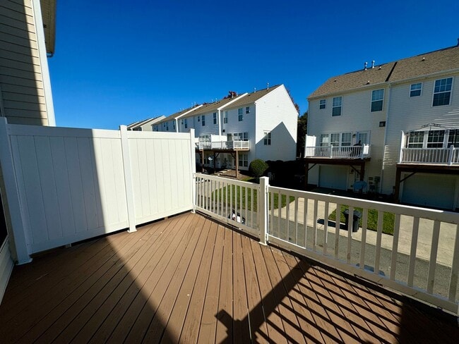 Building Photo - 3BR/3BA Townhouse in Ballantyne
