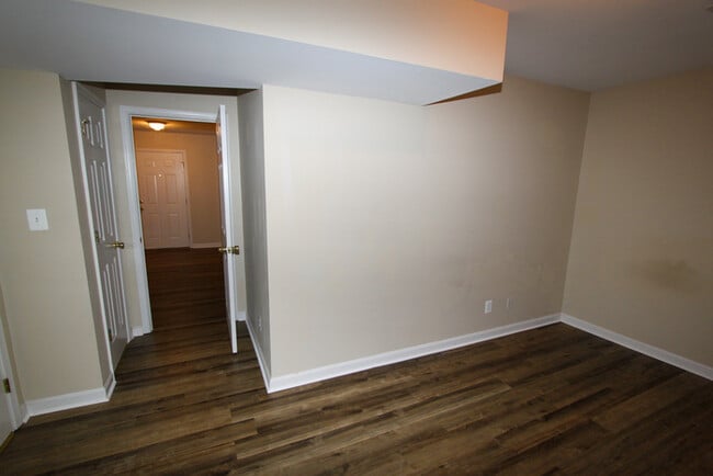 Building Photo - Mills Farm Townhome