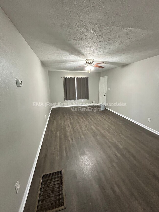 Building Photo - 12b Lisa Ln