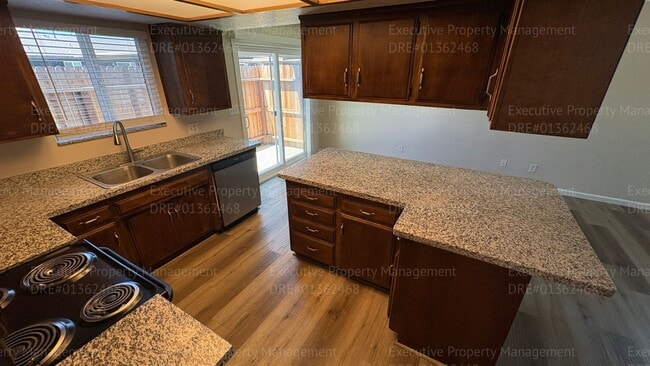 Building Photo - 709 Deseret Way