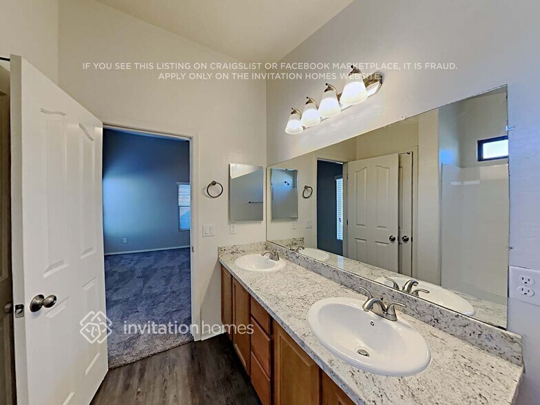 Building Photo - 1342 E Bradstock Way