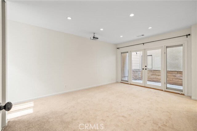 Building Photo - 507 Narcissus Ave