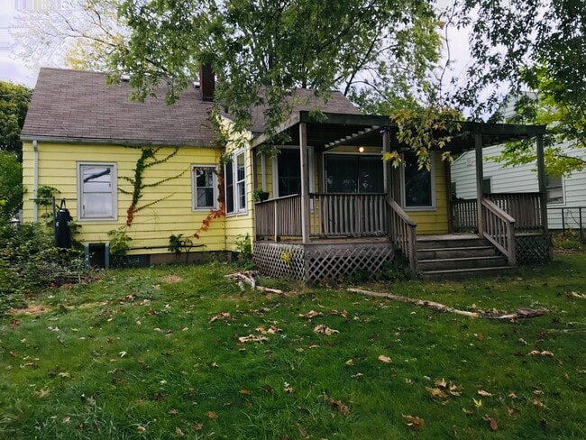 Building Photo - HOUSE CLOSE TO EVRYTHING YOU NEED.THIS HOME IS A MUST SEE!!!