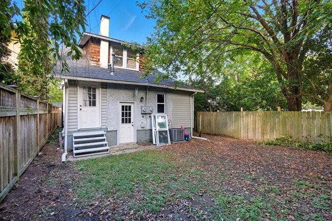 Building Photo - 609 Baldwin Ave