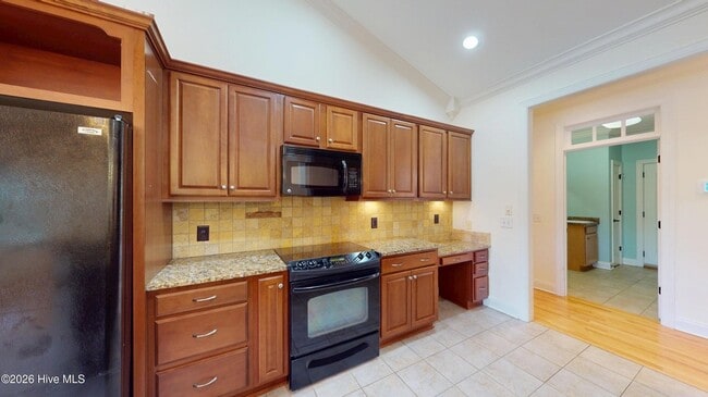 Building Photo - 110 Josephs Point