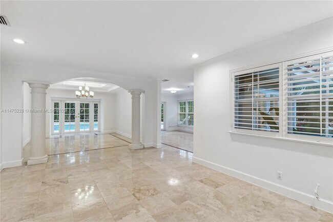 Building Photo - 6200 Granada Blvd