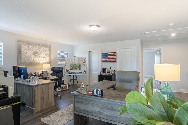 Building Photo - 113 Ridgeway Cir