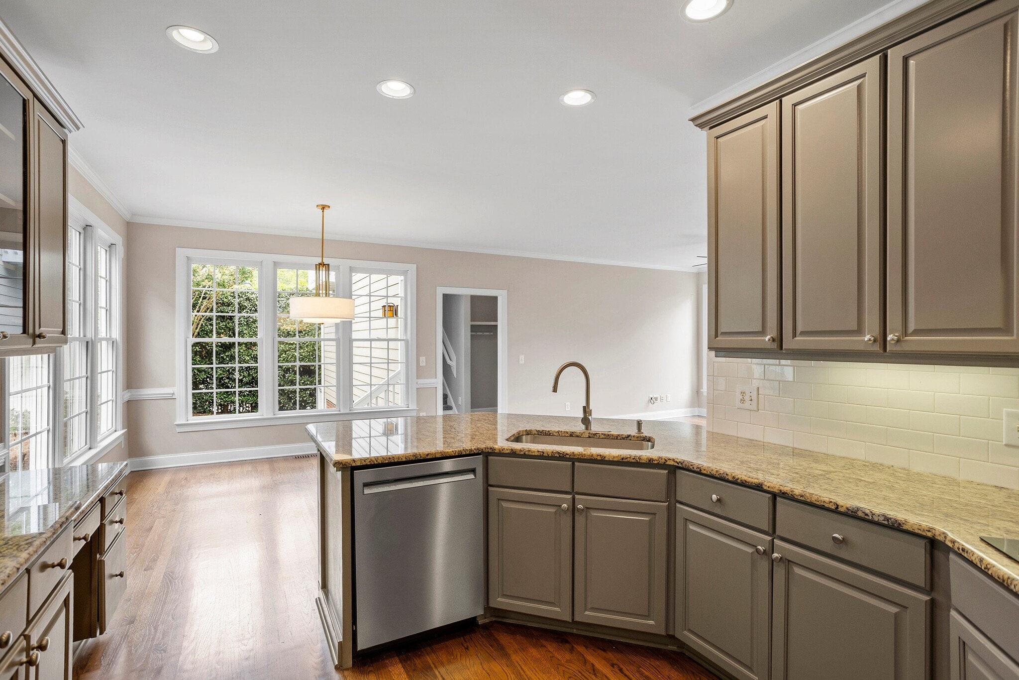 Building Photo - 507 Highgrove Dr