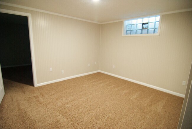 Building Photo - Spacious 6 Bed / 3 Bath Home in Rigby!