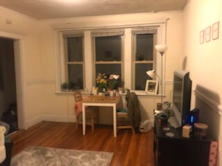 Building Photo - 264 Kelton St