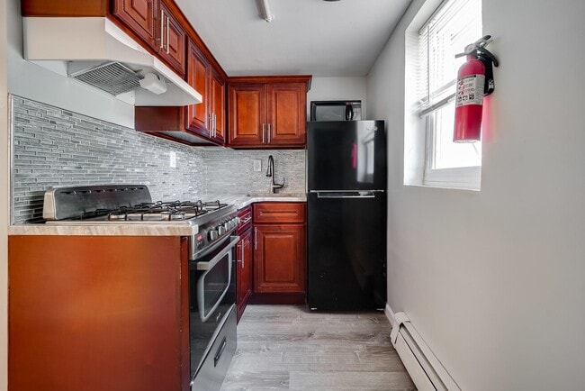 Primary Photo - 214 Olean Ave