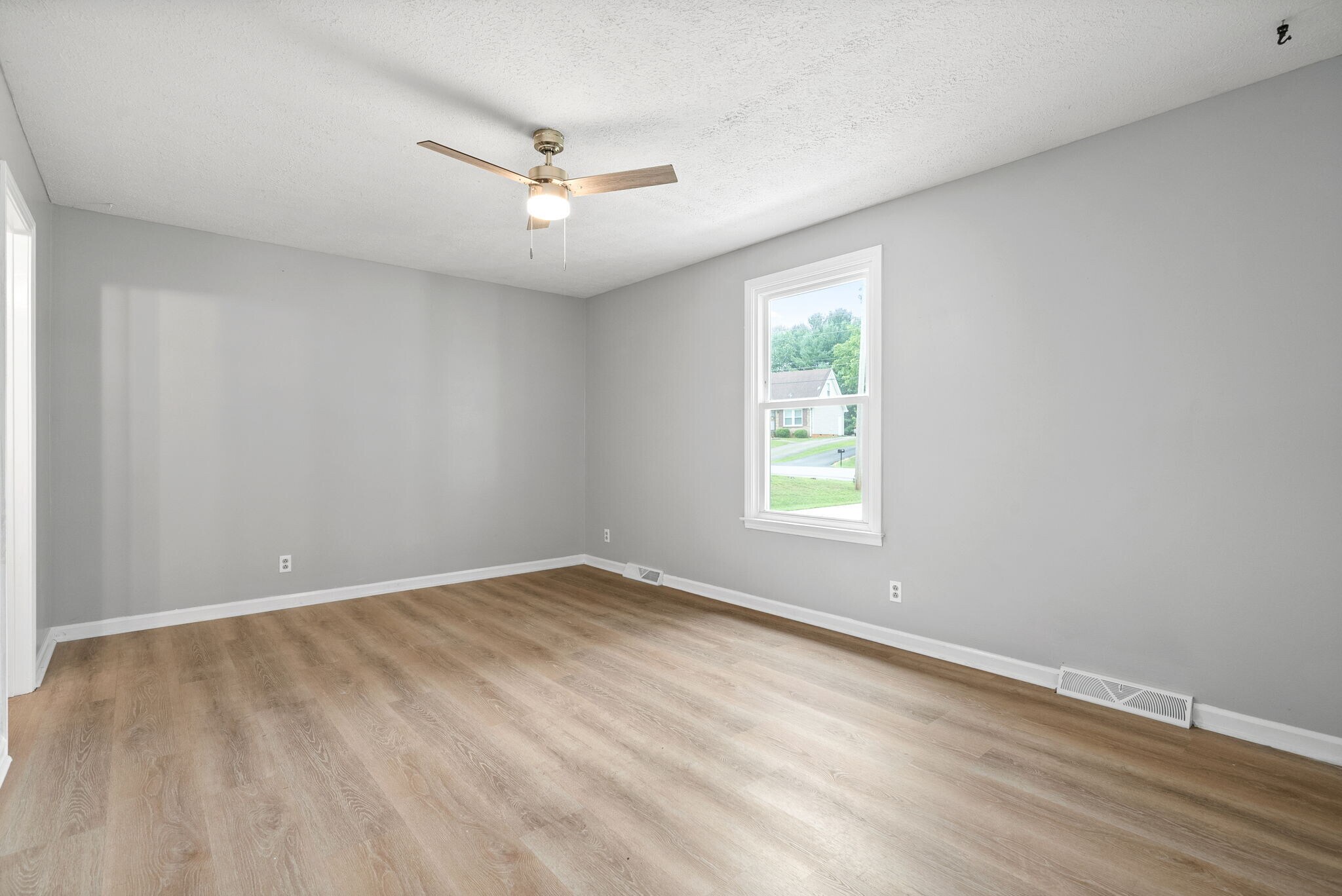 Primary Bedroom - 313 Grassland Dr