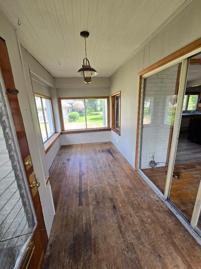 Building Photo - 508 Kaler Ave