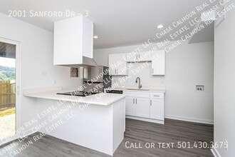 Building Photo - 2001 Sanford Dr