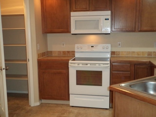 Building Photo - 4157 W Dover Dr