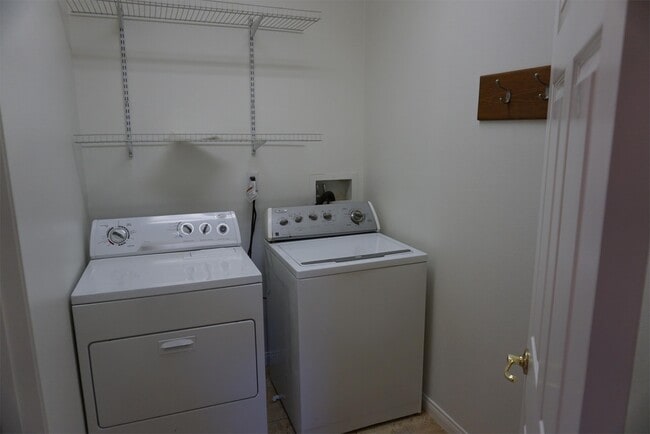 Building Photo - 84030 Colibri Ct