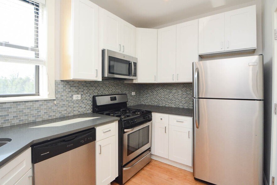 Building Photo - 2324 N Rockwell St