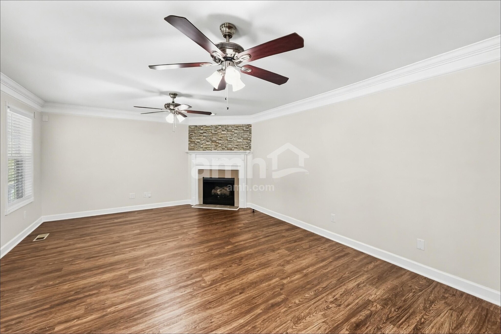 Building Photo - 1305 Bantry Dr