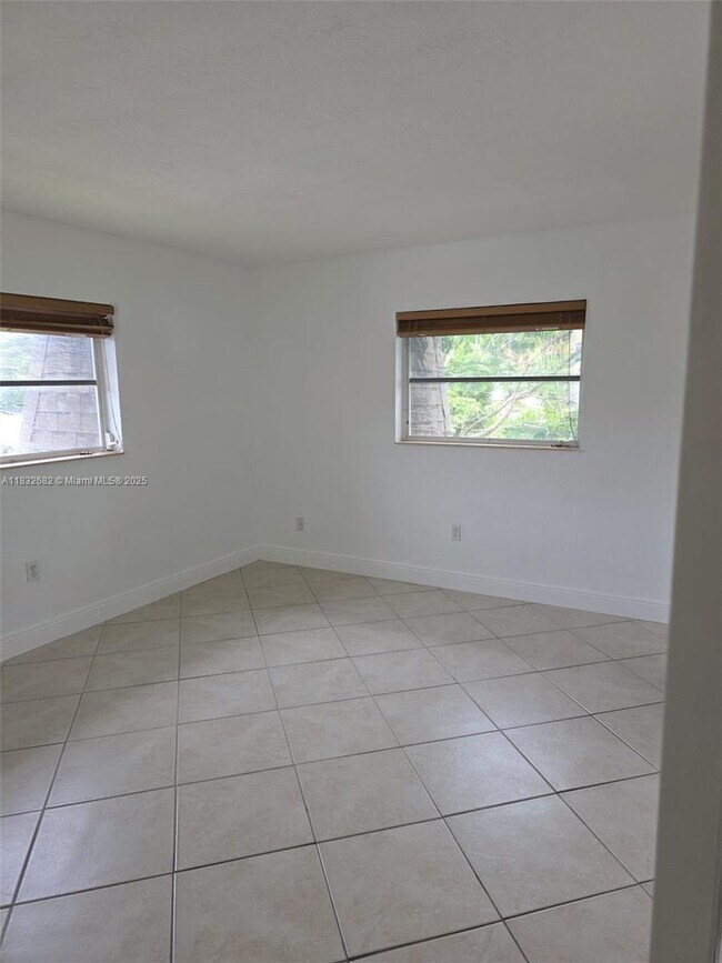Building Photo - 8475 SW 94th St
