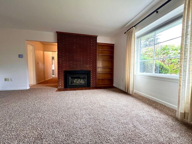 Building Photo - Non-Refundable & Security Deposit Total: $...