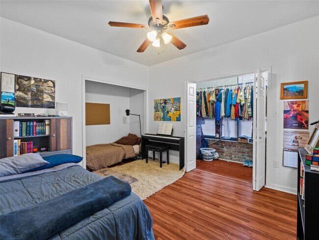 Building Photo - 2801 Rio Grande St