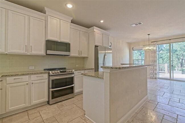 Building Photo - 11201 Zimmerman Ln