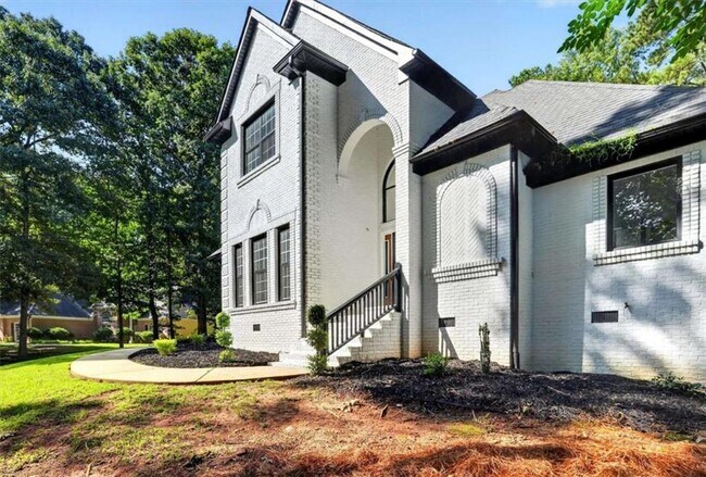 Building Photo - 141 Amicalola Way