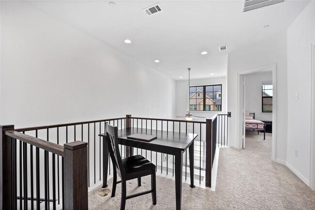 Building Photo - 3116 Gaylord Dr